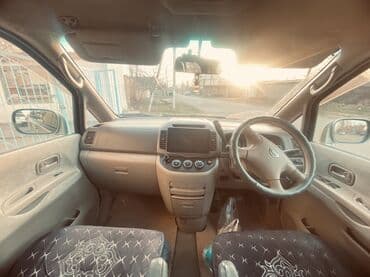 подлокотник нексия 1: Nissan Serena: 2003 г., 2 л, Автомат, Бензиновая, Минивэн — 4