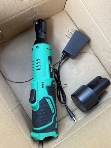 б у набор ключей: Угловая трещетка, 12 вольт. комплект одна батарейка, зарядка — 3