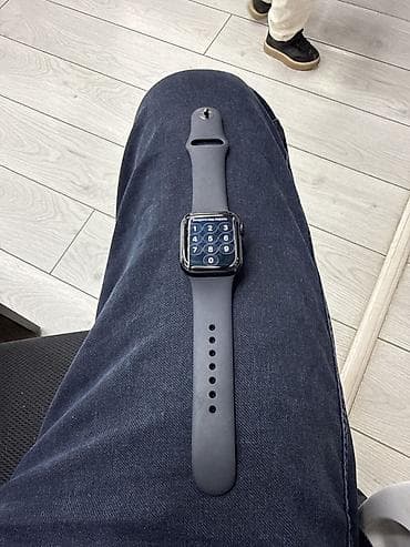 se 2016: Смарт-часы в стиле Apple Watch, цвет корпуса и ремешка — — 1