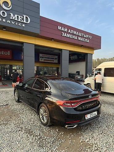 автомобиль смарт: Hyundai Grandeur: 2019 г., 2.4 л, Автомат, Бензин, Седан — 4