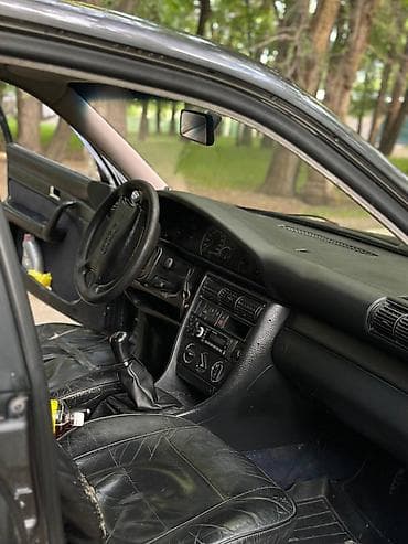 Audi: Audi A6: 1995 г., 2 л, Механика, Бензин, Седан — 3