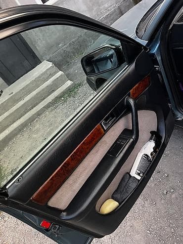 e6 3: Audi 100: 1993 г., 2.6 л, Механика, Бензин, Седан — 9
