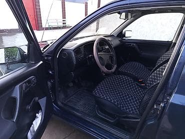 Продажа авто: Volkswagen Golf: 1992 г., 1.8 л, Механика, Бензин, Хэтчбэк — 7