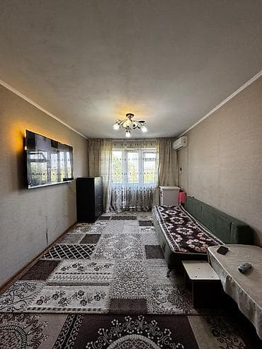 3: 3 комнаты, 58 м², 10 мкр 104 серия, 4 этаж, Косметический ремонт — 1