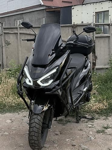 Мотоциклдер: Скутер түрү 160 куб. см, Бензин, Колдонулган — 9