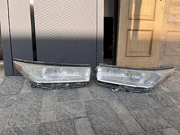 lend cruizer: Комплект передних фар Toyota Б/у — 4