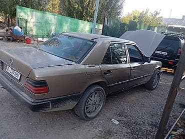 Транспорт: Mercedes-Benz W124: 1988 г., 2 л, Механика, Бензин, Седан — 5