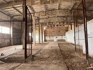 гаражи металлические: Сдаются в аренду сухие складские помещения площадью 155м², 450м² — 9