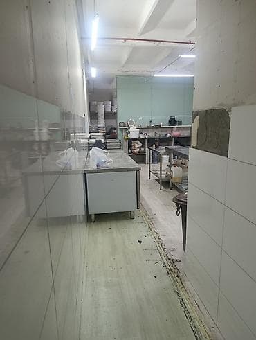 сдаю помещение сто: Сдаётся помещение под любой бизнес, на Ауэзова Кырман. 160 квадратных — 1
