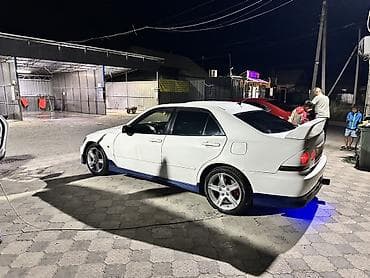 Toyota Altezza: 1999 г., 2 л, Автомат, Бензин — 5
