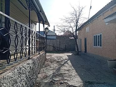 дом с бизнесом: Г.Каракол Токтогула / Кадырова 1линия можно рассмотреть под бизнес — 6