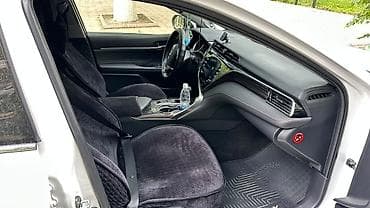 купить мерс с: Toyota Camry: 2017 г., Вариатор, Гибрид, Седан — 9