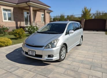 Toyota WISH: 2004 г., Универсал