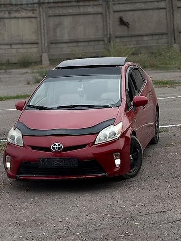 капот виш: Toyota Prius: 2012 г., 1.8 л, Вариатор, Гибрид, Лифтбек — 3