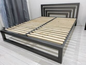 ковры ош: Металлический каркас кровати, минималистичный дизайн - Материал — 2