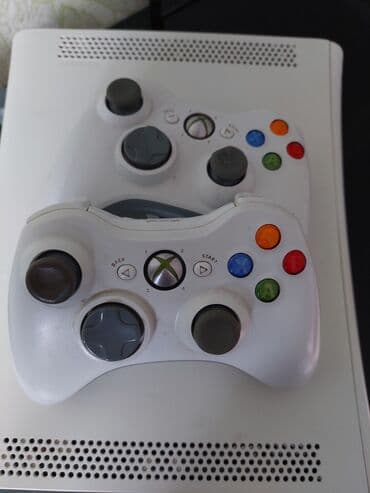 хбокс сериес с: Продаю Xbox 360 в хорошем состоянии. В комплекте два беспроводных — 3