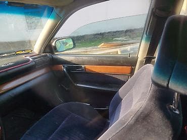 б3 б4: Audi 100: 1993 г., Механика, Бензин, Универсал — 4