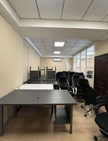 Сдаю Офис, 170 м², В бизнес центре, С видом на горы, 1 линия, С оборудованием