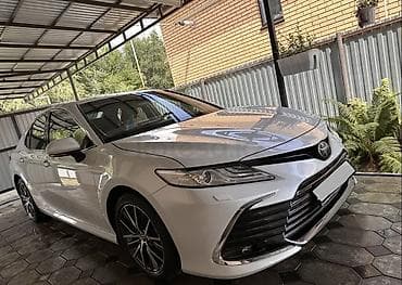 юиз: Toyota Camry: 2023 г., Автомат, Бензин, Седан — 2