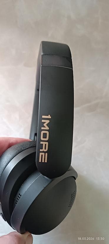 Защитные пленки и стекла: Беспроводные накладные наушники 1MORE. - Форм‑фактор: полноразмерные — 3