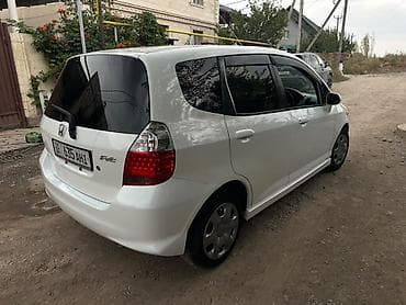 colf 2: Honda Fit: 2003 г., 1.3 л, Вариатор, Бензин, Хэтчбэк — 4