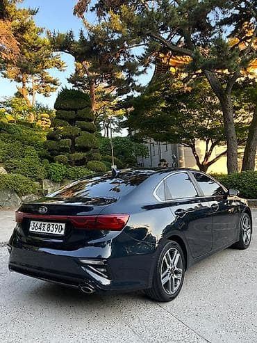 arizzo 8: Kia Cerato: 2021 г., Седан — 2