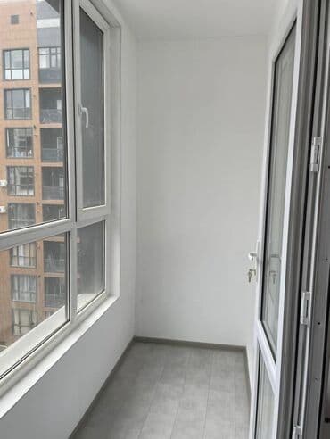 сдаю квартиру в 6 микрорайоне: 1 комната, 43 м², 106 серия улучшенная, 6 этаж, Косметический ремонт — 5