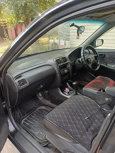 Транспорт: Mazda Capella: 1998 г., 2 л, Автомат, Универсал — 8