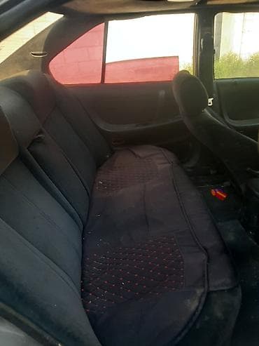 Nissan Primera: 1993 г., 0.3 л, Механика, Бензин, Седан — 4