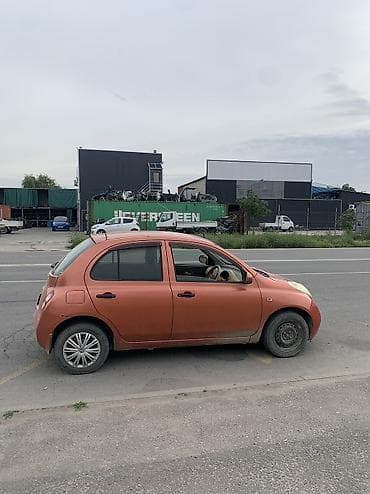 купить г2: Nissan March: 2002 г., 1.3 л — 6