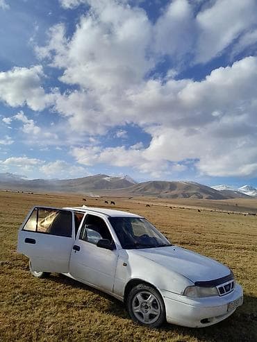 Daewoo: Daewoo Nexia: 1995 г., 1.5 л, Механика, Бензин, Лифтбек — 2