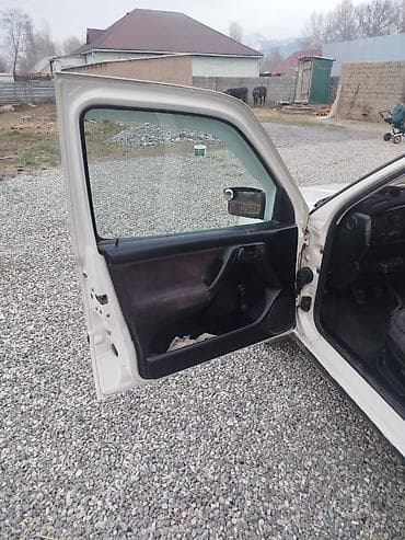 Продажа авто: Volkswagen Golf: 1992 г., 1.8 л, Ручные, Бензин, Хэтчбэк — 6