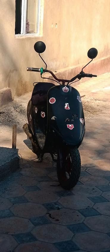 скутер мах: Тип скутера Honda, 50 куб. см, Бензин — 1