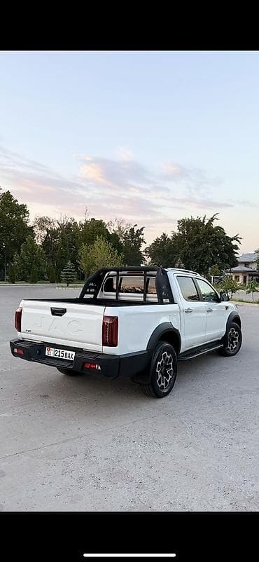 Транспорт: JAC : 2024 г., 0.1 л, Автомат, Электромобиль, Пикап — 6