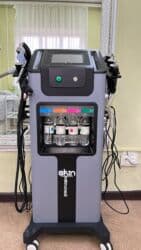 Гараждар: Сатам Косметологиялык студия 95 кв. м, 3 бөлмө, Ремонту менен, Жабдуулары менен, Административдик имарат, 1-сызык — 4