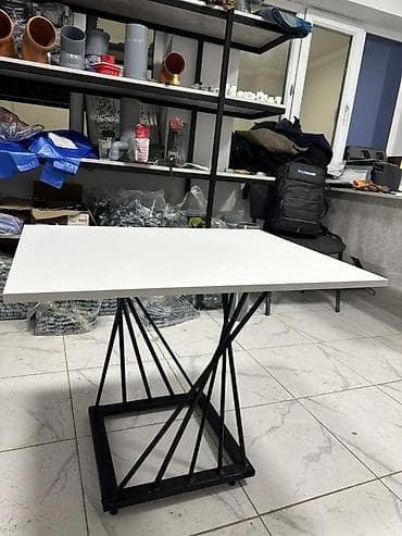 Стулья, табуретки: Журнальный/кофейный стол с дизайнерским металлическим основанием - — 2