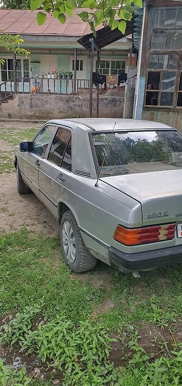 крыло ауди б4: Mercedes-Benz 190: 1994 г., Механика, Бензин, Седан — 5