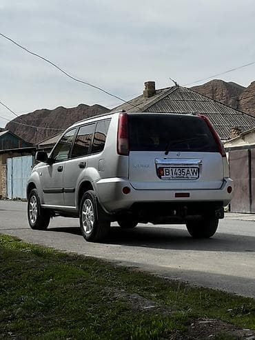 Унаа сатуу: Nissan X-Trail: 2005 г., 2 л, Кол менен иштөөчү, Бензин, Кроссовер — 4