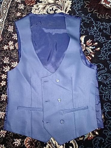 одежда бишкек: Костюм-тройка, турецкий, от Ted David. Носил только один раз — 4