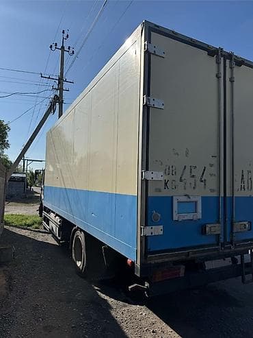 audu a4: Грузовик, Mercedes-Benz, Стандарт — 4