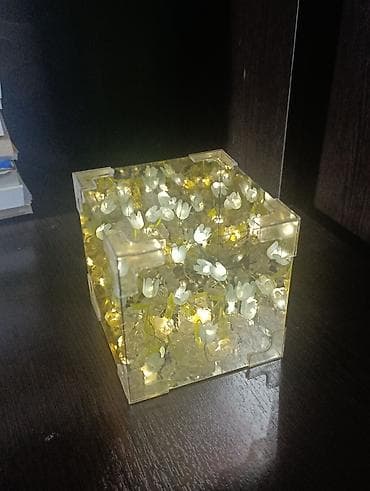 тюлпан: “Бесконечные тюльпаны” — декоративный светильник Полностью собранный — 1