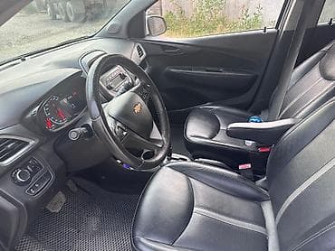 Chevrolet Spark: 2020 г., 1 л, Автомат, Бензин, Хэтчбэк — 9