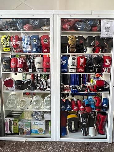 зал бокс: Боксёрские перчатки Разных видов!!! Футы, лапы, шлема и т.д Детские и — 1