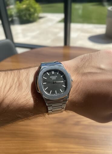 брендовые сумки: Новый, весь в пленках! Кварцевые часы, диаметр около 41мм. Имеются — 1