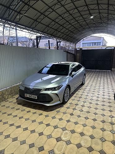 срочный продаю авто: Toyota Avalon: 2020 г., 2.5 л, Вариатор, Гибрид, Седан — 2