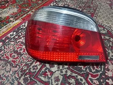 Задний левый ОРИГИНАЛЬНЫЙ плафон для БМВ Е60, идеальное состояние at lalafo.kg Задний левый ОРИГИНАЛЬНЫЙ плафон для БМВ Е60, идеальное состояние