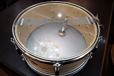 музыкальная карусель: Малый маршевый барабан Brahner в отличном состоянии. Подарите ребёнку — 2