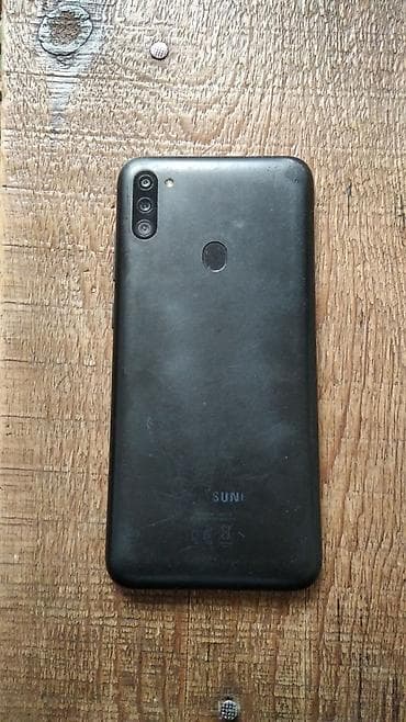 ipone 15: Samsung M11 работает.Минус: звонки могут не приходить. Трещины на — 6