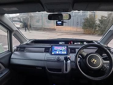 step 2: Honda Stepwgn: 2005 г., 2 л, Автомат, Бензин, Минивэн — 4