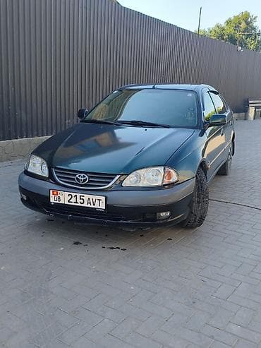 Транспорт: Toyota Avensis: 2002 г., 1.8 л, Механика, Дизель, Седан — 8